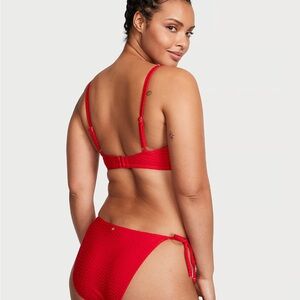VICTORIA'S SECRET SWIM
Mix & Match Side-Tie Cheeky Bikini Bottom size Small